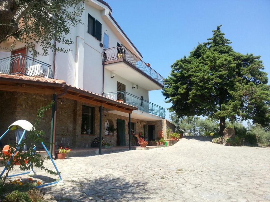 Bed & Breakfast Villa Flora Eredita Exterior foto
