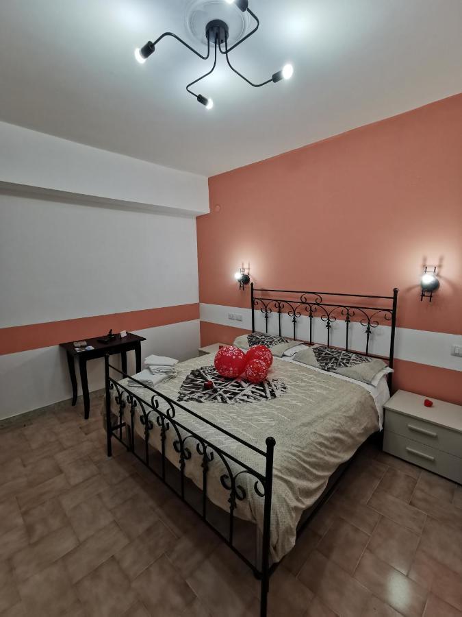 Bed & Breakfast Villa Flora Eredita Exterior foto